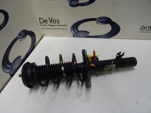 Gebruikte Mac Phersonpoot links-voor Citroen C3 Aircross Prijs € 70,00 Margeregeling aangeboden door De Vos Onderdelen