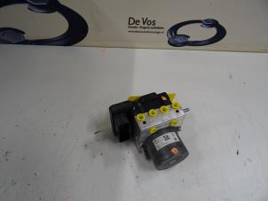 Gebruikte ABS Pomp Peugeot Expert Prijs € 250,00 Margeregeling aangeboden door De Vos Onderdelen