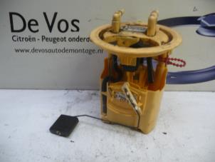 Gebruikte Tank element Pomp Peugeot 307 SW (3H) 2.0 HDi 110 FAP Prijs € 55,00 Margeregeling aangeboden door De Vos Onderdelen