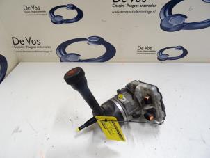 Gebruikte Pomp Servo Peugeot 308 (4A/C) 1.6 16V THP 175 Prijs € 150,00 Margeregeling aangeboden door De Vos Onderdelen