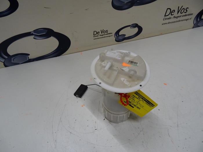 Gebruikte Tank element Pomp Citroen C3 Aircross Prijs € 60,00 Margeregeling aangeboden door De Vos Onderdelen