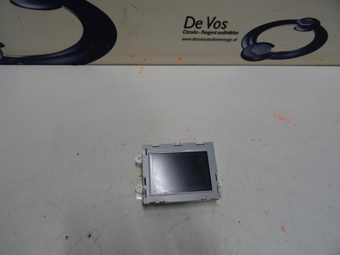 Gebruikte Display Interieur Peugeot 508 Prijs € 70,00 Margeregeling aangeboden door De Vos Onderdelen