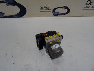 Gebruikte ABS Pomp Peugeot Rifter Prijs € 250,00 Margeregeling aangeboden door De Vos Onderdelen