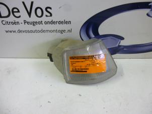 Gebruikte Pinker rechts Peugeot 106 I 1.5 Ace,Accent,XRD Prijs € 10,00 Margeregeling aangeboden door De Vos Autodemontagebedrijf