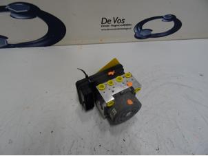 Gebruikte ABS Pomp Peugeot 208 Prijs € 160,00 Margeregeling aangeboden door De Vos Onderdelen
