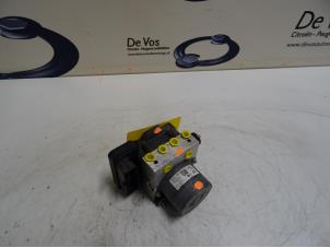 Gebruikte ABS Pomp Peugeot Expert (V1/VA/VB/VE/VF/VT/VY) 2.0 Blue HDi 120 16V Prijs € 250,00 Margeregeling aangeboden door De Vos Onderdelen