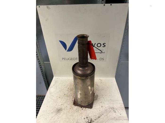Gebruikte Roetfilter Peugeot 407 (6D) 2.0 HDiF 16V Prijs € 200,00 Margeregeling aangeboden door De Vos Onderdelen
