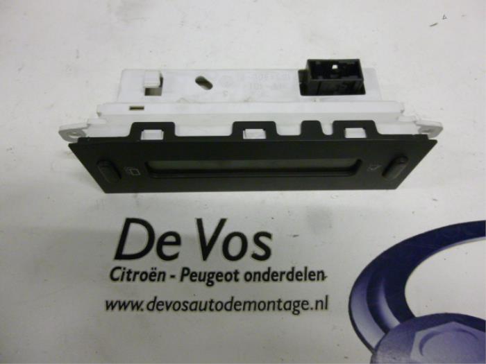 Display Interieur Citroen C2 (JM), 2003 / 2012 1.1, Hatchback, 2Dr, Benzine, 1.124cc, 44kW (60pk), FWD, TU1JP; HFX; TU1A, 2003-09 / 2012-09, JMHFXB; C (Gebruikt)