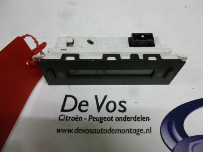 Gebruikte Display Interieur Citroen C2 (JM) 1.4 HDI Prijs € 45,00 Margeregeling aangeboden door De Vos Onderdelen