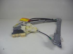 Gebruikte Raammechaniek 4Deurs links-voor Citroen C5 II Berline (RC) 2.0 HDiF 16V Prijs € 80,00 Margeregeling aangeboden door De Vos Onderdelen