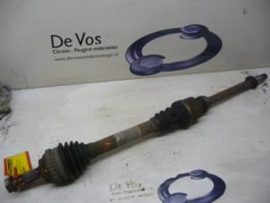 Gebruikte Aandrijfas rechts-voor Citroen Xsara Break (N2) 1.4i X,SX,Societe Prijs € 55,00 Margeregeling aangeboden door De Vos Onderdelen