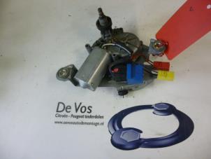 Gebruikte Motor Ruitenwisser achter Peugeot 306 (7A/C/S) 1.9 D Prijs € 35,00 Margeregeling aangeboden door De Vos Autodemontagebedrijf