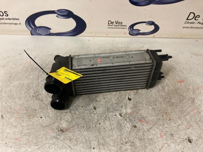 Gebruikte Intercooler Citroen C5 III Tourer (RW) 1.6 16V THP 155 Prijs € 90,00 Margeregeling aangeboden door De Vos Onderdelen