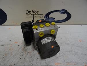 Gebruikte ABS Pomp Citroen C3 Aircross Prijs € 250,00 Margeregeling aangeboden door De Vos Onderdelen