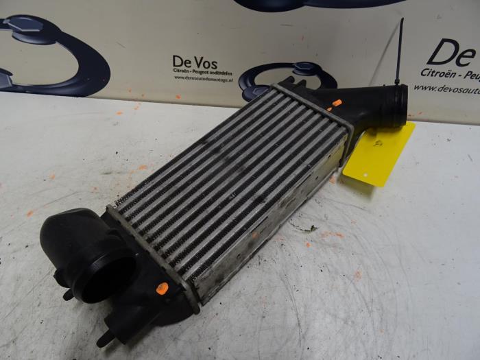 Gebruikte Intercooler Peugeot 308 Prijs € 80,00 Margeregeling aangeboden door De Vos Onderdelen