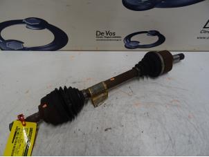 Gebruikte Cardanas links-voor (VWA) Peugeot 308 Prijs € 80,00 Margeregeling aangeboden door De Vos Onderdelen