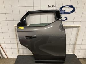 Gebruikte Portier 4Deurs rechts-achter DS Automobiles DS 3/Crossback (UC/UJ/UR) 1.2 12V PureTech 130 Prijs € 450,00 Margeregeling aangeboden door De Vos Onderdelen