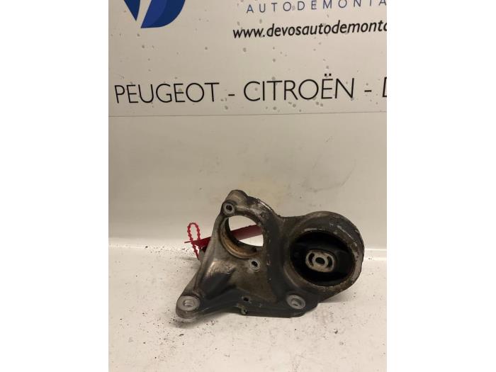 Gebruikte Motorsteun Peugeot 406 (8B) 1.8 S,SL,ST,STX 16V Prijs € 35,00 Margeregeling aangeboden door De Vos Onderdelen