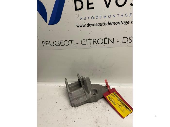 Gebruikte Motorrubber Peugeot 406 (8B) 1.8 16V Prijs € 25,00 Margeregeling aangeboden door De Vos Onderdelen