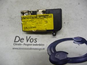 Gebruikte Centrale deurvergrendelingsmotor Citroen Xantia Prijs € 35,00 Margeregeling aangeboden door De Vos Autodemontagebedrijf