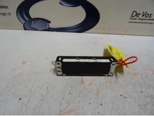 Gebruikte Display Interieur Peugeot Partner (GC/GF/GG/GJ/GK) 1.6 HDI 90 16V Prijs € 70,00 Margeregeling aangeboden door De Vos Onderdelen