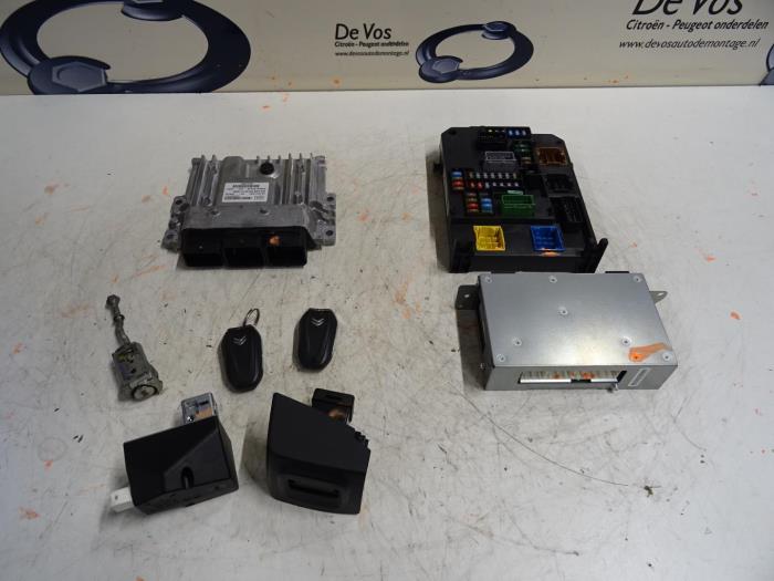 Gebruikte Computer Motormanagement Citroen DS5 (KD/KF) 2.0 165 HYbrid4 16V Prijs € 450,00 Margeregeling aangeboden door De Vos Onderdelen