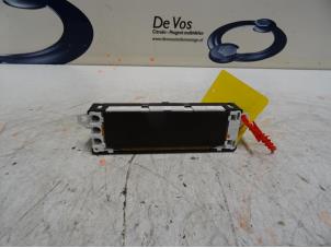 Gebruikte Display Interieur Peugeot 207 Prijs € 70,00 Margeregeling aangeboden door De Vos Onderdelen