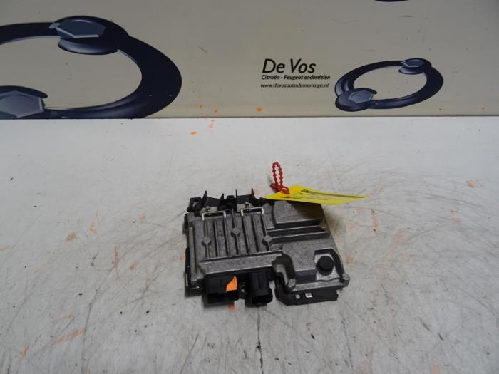 Gebruikte Start/Stop computer Citroen DS3 Prijs € 115,00 Margeregeling aangeboden door De Vos Onderdelen