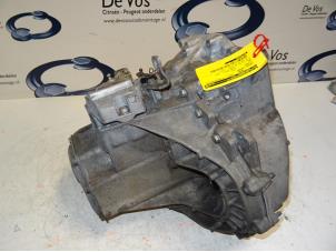 Gebruikte Versnellingsbak Citroen DS3 Prijs € 600,00 Margeregeling aangeboden door De Vos Onderdelen