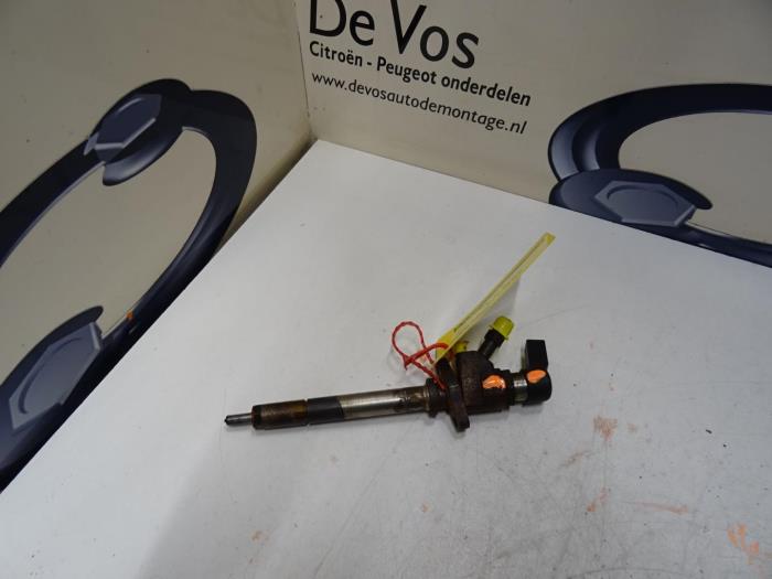 Gebruikte Verstuiver (diesel) Citroen C5 II Break (RE) 2.0 HDiF 16V Prijs € 125,00 Margeregeling aangeboden door De Vos Onderdelen