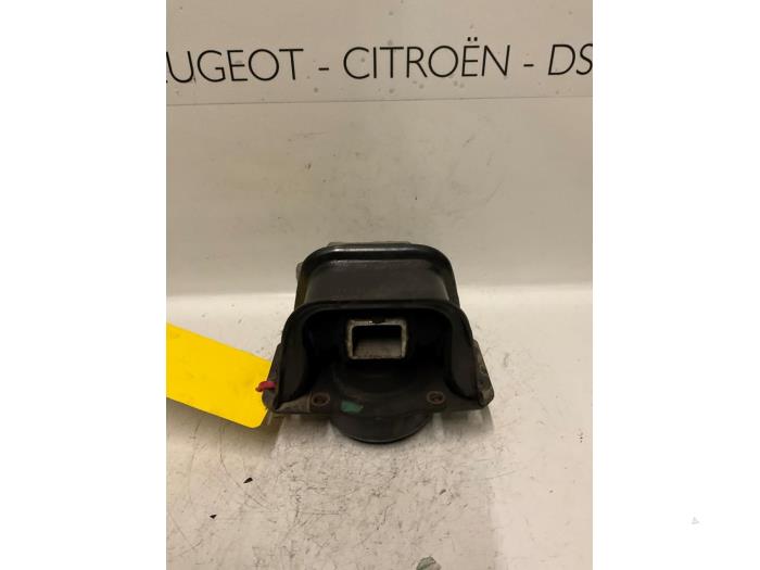 Gebruikte Motorsteun Citroen Berlingo 1.6 Hdi 16V 90 Prijs € 55,00 Margeregeling aangeboden door De Vos Onderdelen