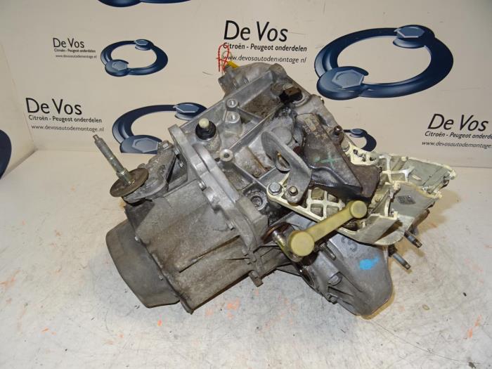 Gebruikte Versnellingsbak Peugeot 307 Prijs € 450,00 Margeregeling aangeboden door De Vos Onderdelen