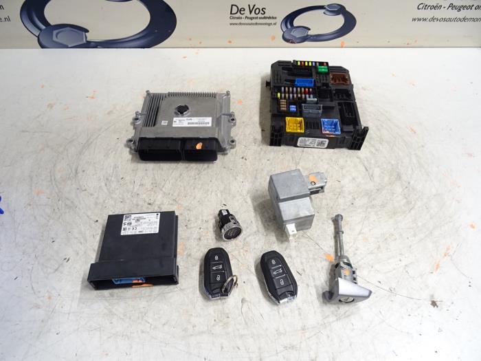 Gebruikte Computer Motormanagement Opel Corsa Prijs € 350,00 Margeregeling aangeboden door De Vos Onderdelen
