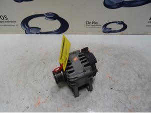 Gebruikte Alternator Peugeot 208 Prijs € 100,00 Margeregeling aangeboden door De Vos Onderdelen