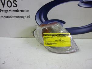 Gebruikte Richtingaanwijzer rechts Citroen Saxo 1.1i X,SX Prijs € 10,00 Margeregeling aangeboden door De Vos Autodemontagebedrijf