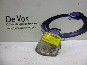 Gebruikte Knipperlicht links Peugeot 405 Prijs € 10,00 Margeregeling aangeboden door De Vos Autodemontagebedrijf