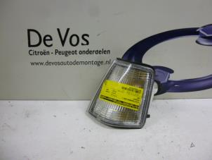 Gebruikte Knipperlicht links Peugeot 309 Prijs € 10,00 Margeregeling aangeboden door De Vos Autodemontagebedrijf