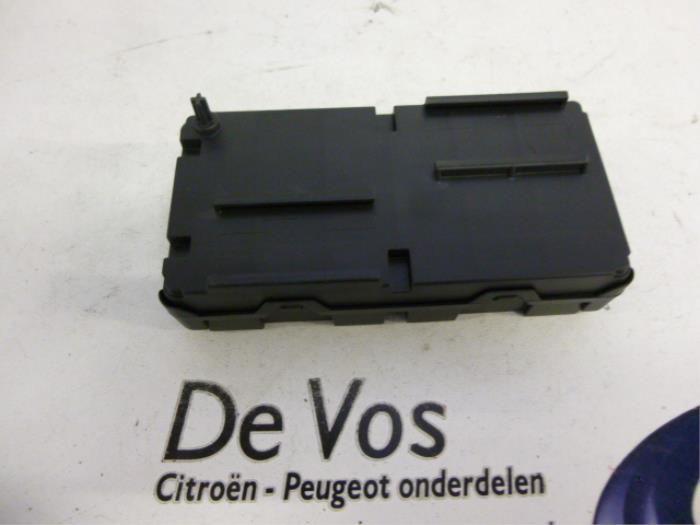 Module bandenspanning van een Peugeot 607 (9D/U) 2.7 HDi V6 24V 2005