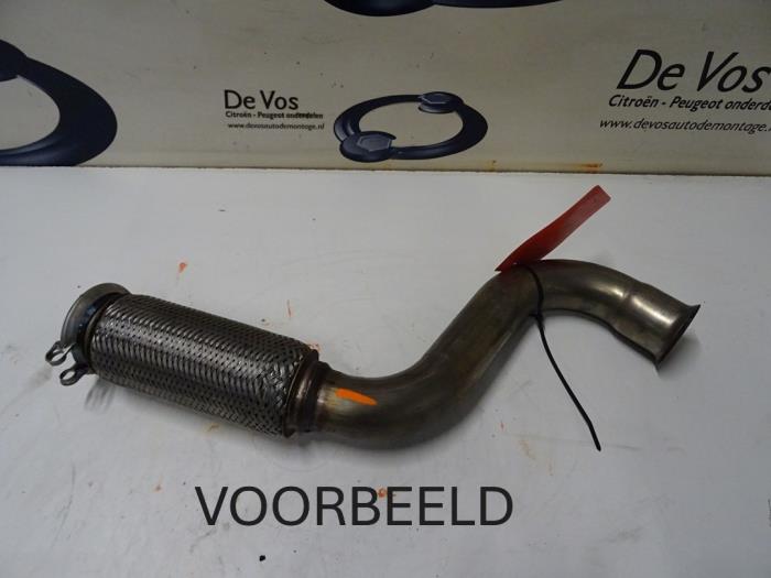 Gebruikte Voorpijp Uitlaat Citroen C4 Coupé (LA) 1.6 HDi 16V Prijs € 45,00 Margeregeling aangeboden door De Vos Onderdelen
