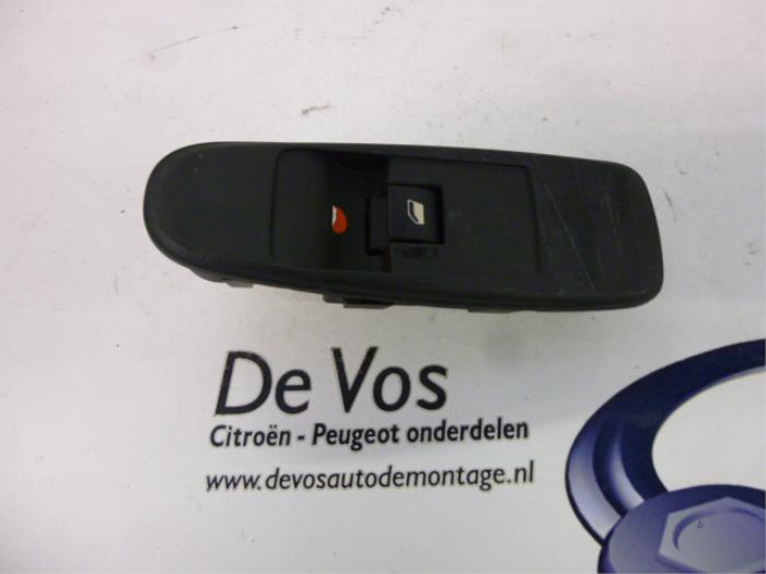 Ruit schakelaar elektrisch van een Citroën C4 Picasso (UD/UE/UF) 2.0 HDiF 16V 135 2007