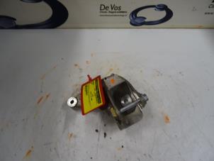Gebruikte Motorsteun Peugeot 407 (6D) 2.0 16V Prijs € 20,00 Margeregeling aangeboden door De Vos Onderdelen
