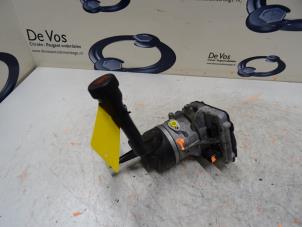 Gebruikte Pomp Servo Peugeot 308 Prijs € 150,00 Margeregeling aangeboden door De Vos Onderdelen