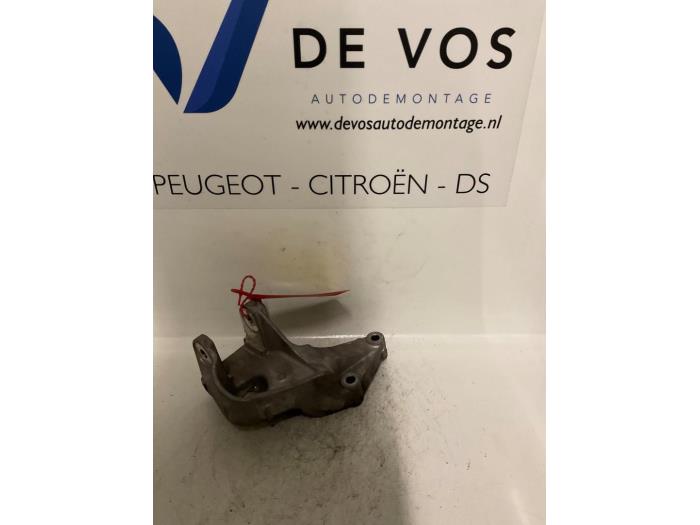 Gebruikte Motorsteun Citroen C8 (EA/EB) 2.0 16V Prijs € 25,00 Margeregeling aangeboden door De Vos Onderdelen