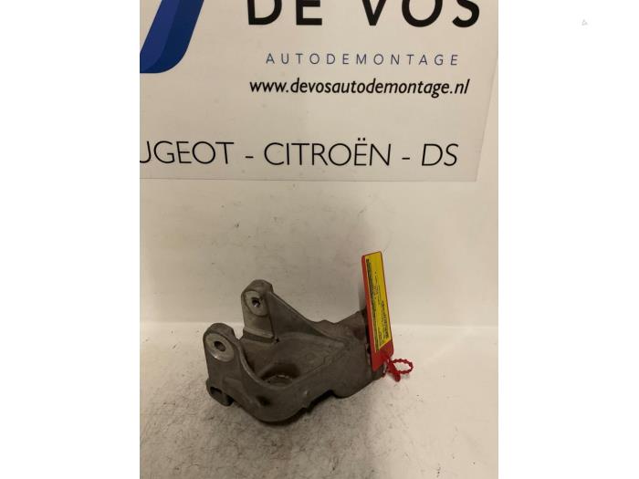 Gebruikte Motorsteun Citroen C8 (EA/EB) 2.0 16V Prijs € 25,00 Margeregeling aangeboden door De Vos Onderdelen