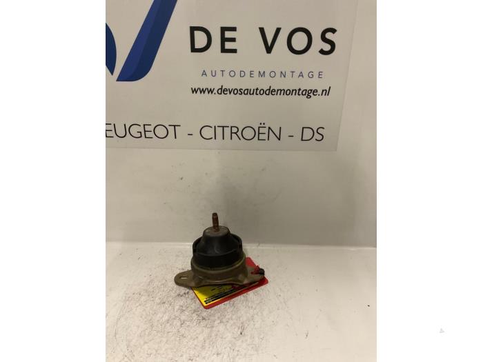 Gebruikte Motorsteun Citroen C8 (EA/EB) 2.0 16V Prijs € 25,00 Margeregeling aangeboden door De Vos Onderdelen