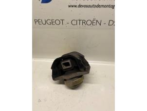 Gebruikte Motorsteun Citroen C4 Coupé (LA) 2.0 HDi 16V Prijs € 35,00 Margeregeling aangeboden door De Vos Onderdelen