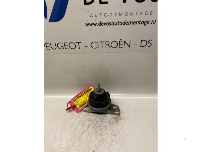 Gebruikte Motorrubber Citroen C5 Prijs € 25,00 Margeregeling aangeboden door De Vos Onderdelen