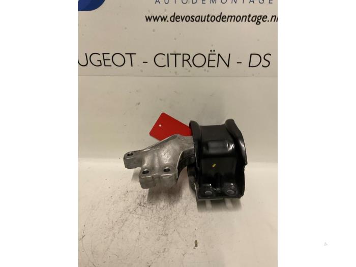 Gebruikte Motorsteun Peugeot 3008 I (0U/HU) 2.0 HDiF 16V Prijs € 35,00 Margeregeling aangeboden door De Vos Onderdelen