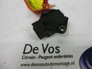 Gebruikte Stabilisatie Regel Sensor Peugeot 3008 I (0U/HU) 2.0 HDiF 16V Prijs € 100,00 Margeregeling aangeboden door De Vos Autodemontagebedrijf
