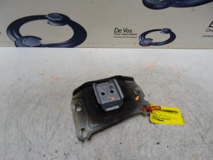 Gebruikte Versnellingsbak Steun Citroen C5 Aircross Prijs € 70,00 Margeregeling aangeboden door De Vos Onderdelen